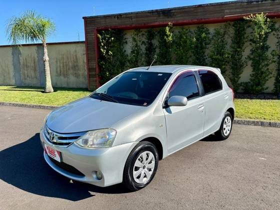 TOYOTA ETIOS 1.3 XS 16V FLEX 4P MANUAL